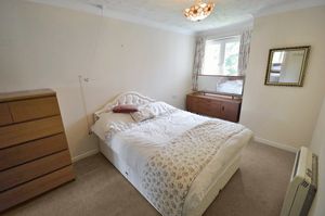 BEDROOM- click for photo gallery